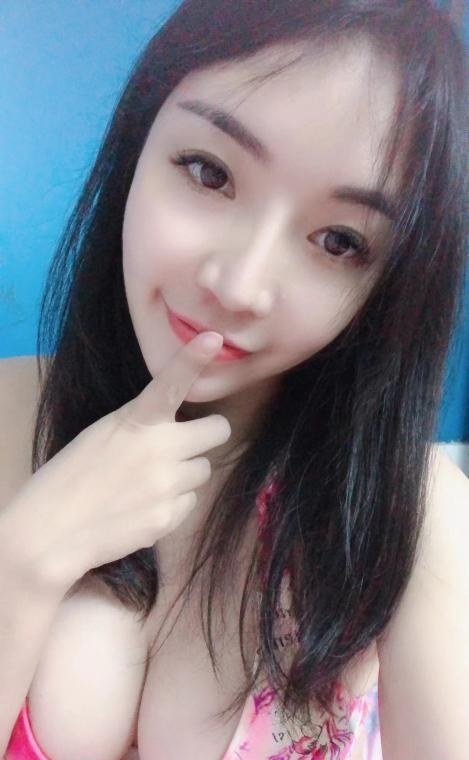 美乳瑜伽老师