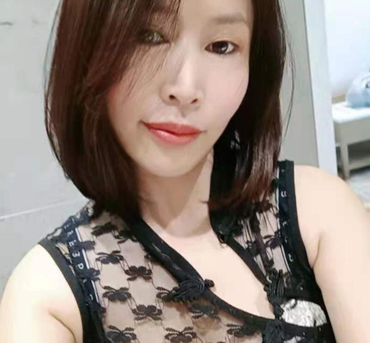 美吉特少妇