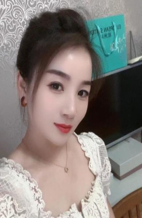 美甲师清新妹子