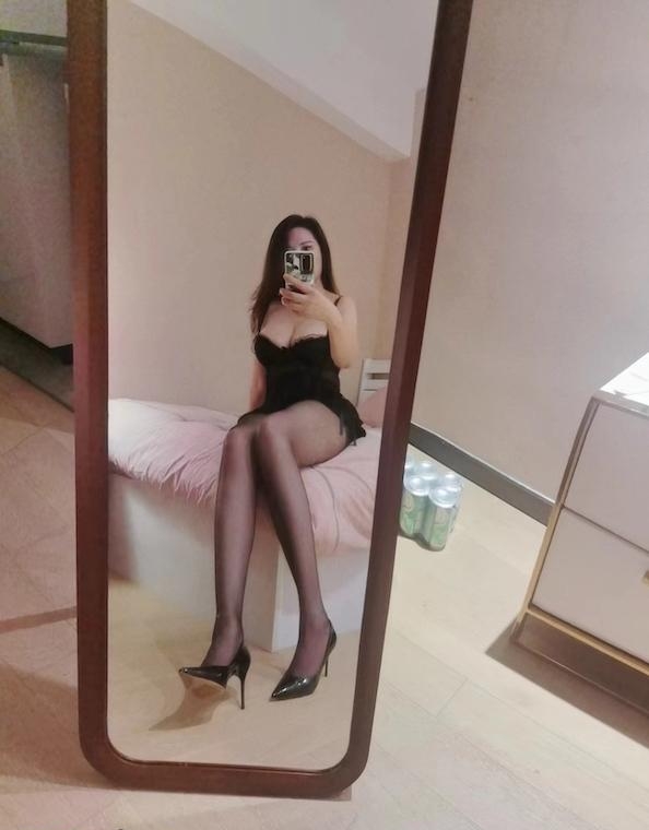 肉臀巨乳妮妮