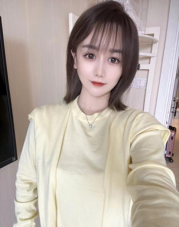 肤白貌美大长腿