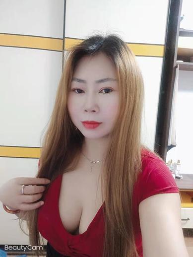 胸大泻火少妇