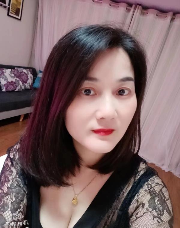 胸大风骚少妇