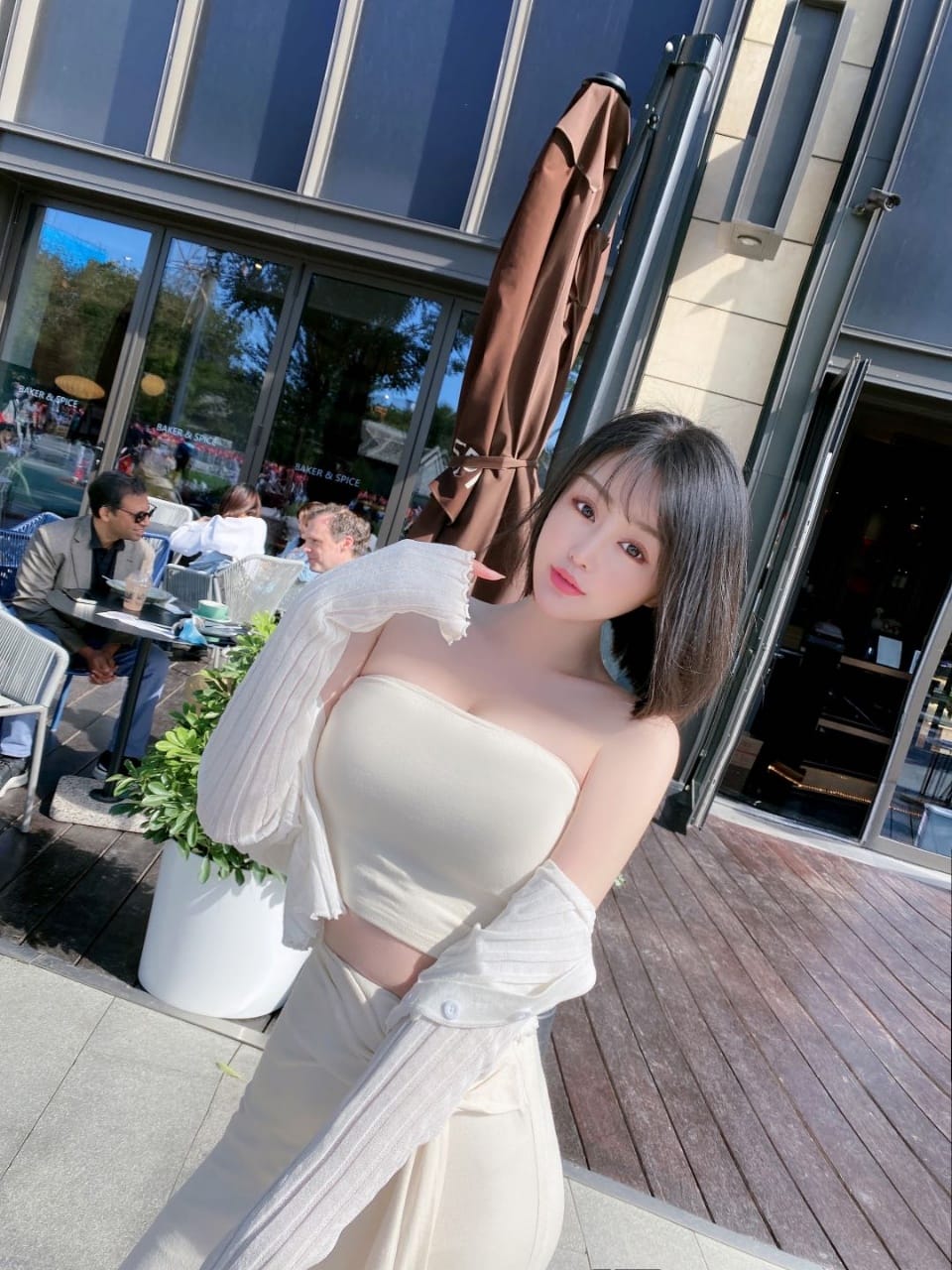 良心选择，制服诱惑，实在受不了，后入缴枪