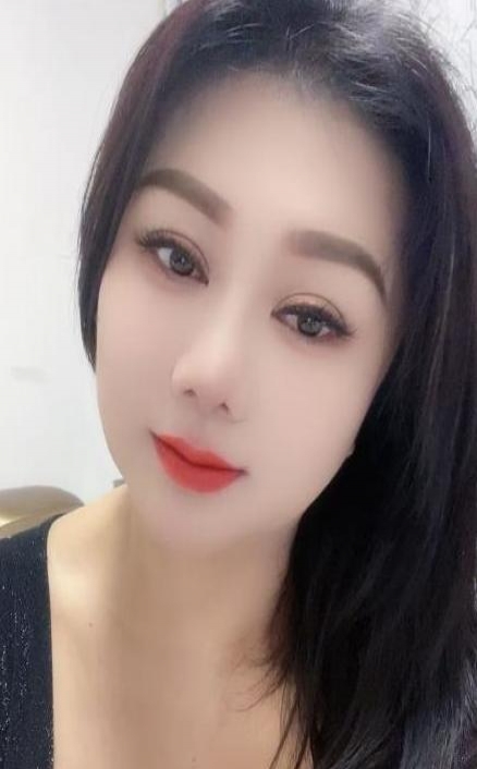 花果园C杯臀推少妇