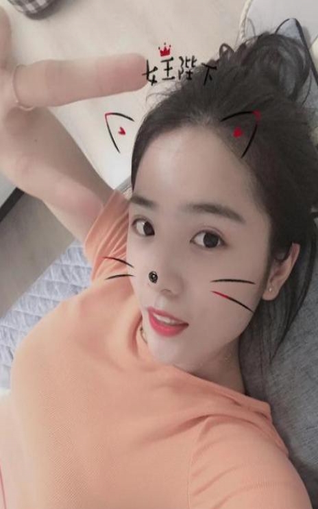 苗条小姐姐