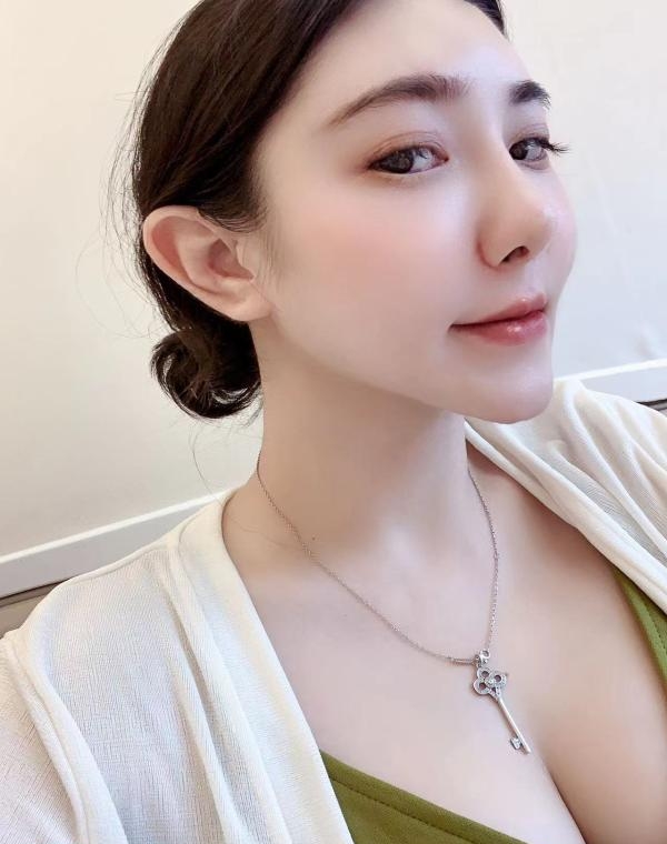 蜜桃臀莎莎