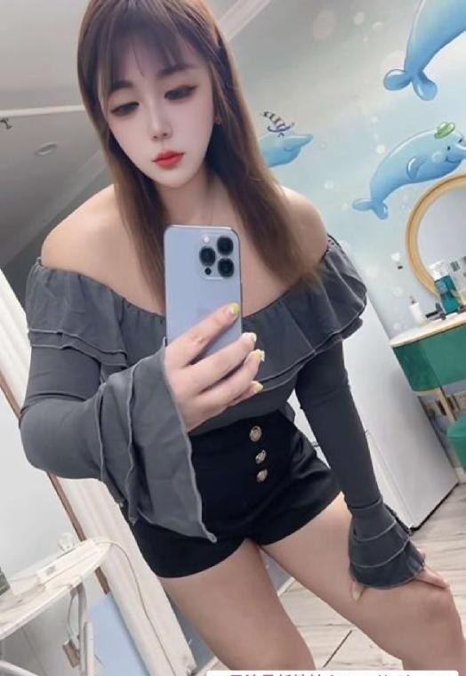 西青大胸妹