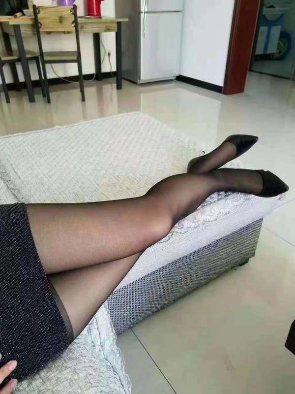 身材不错的美女