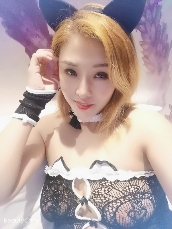 迷人小姐姐
