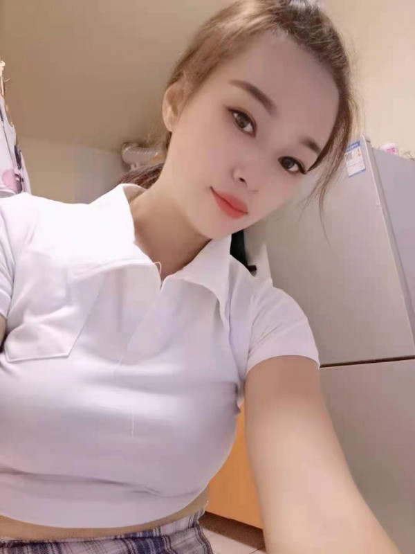 邻家感觉的美妞
