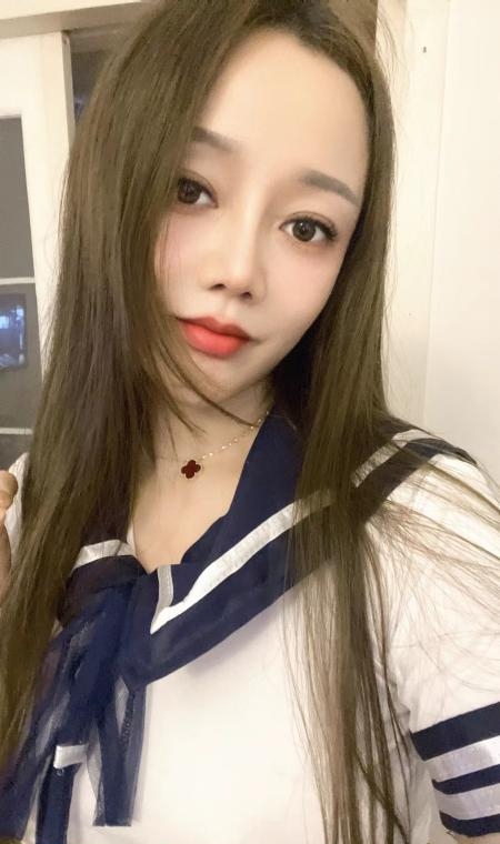 重庆美甲师兼职小妹