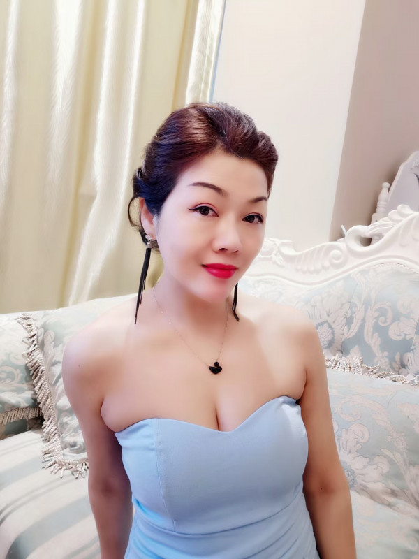 银泰城姐姐
