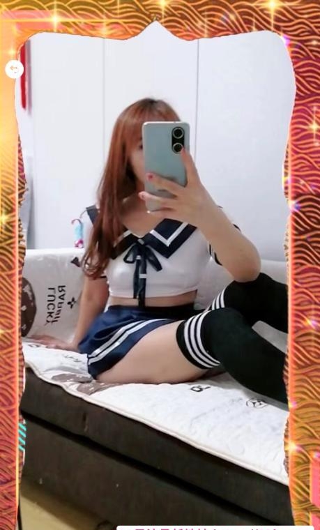 镜湖芙蓉姐姐