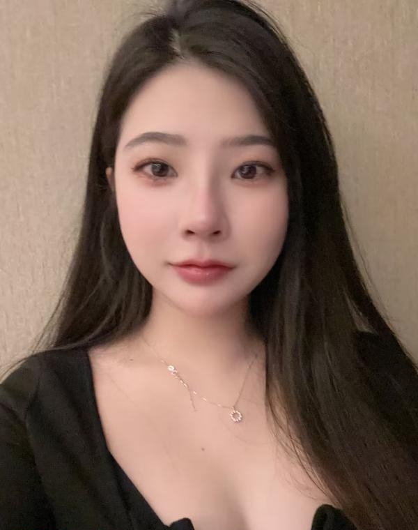长头发小御姐