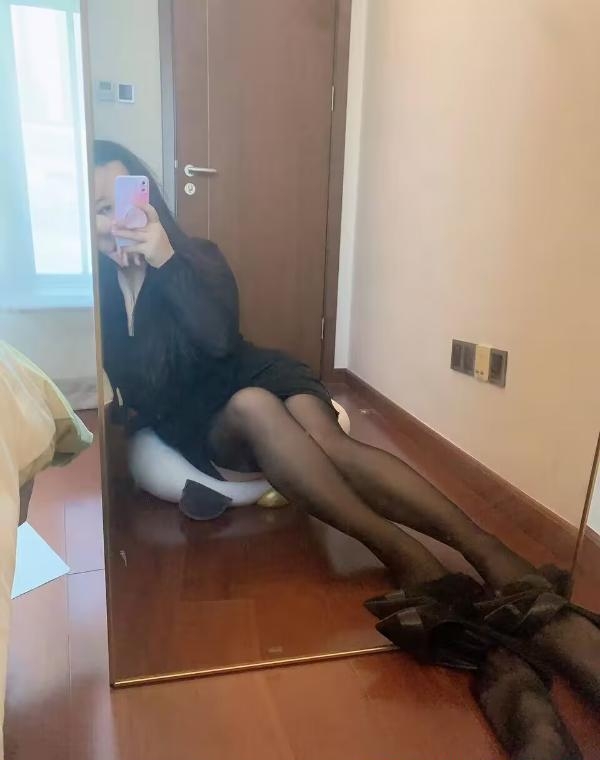 长腿丰满圆润御姐