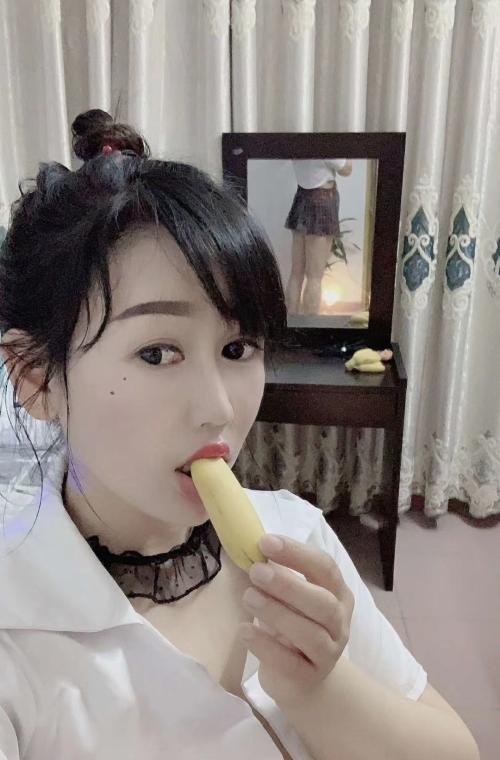 长腿萱萱性价比小妹