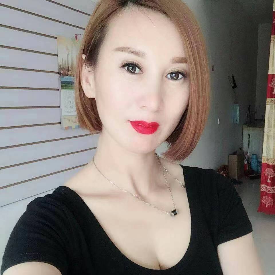 阴唇比较厚，阴蒂很敏感