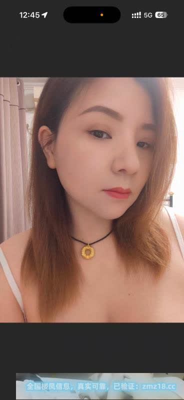 雨花贾西大胸美女
