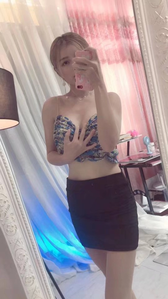 青春嫩鸡萱萱