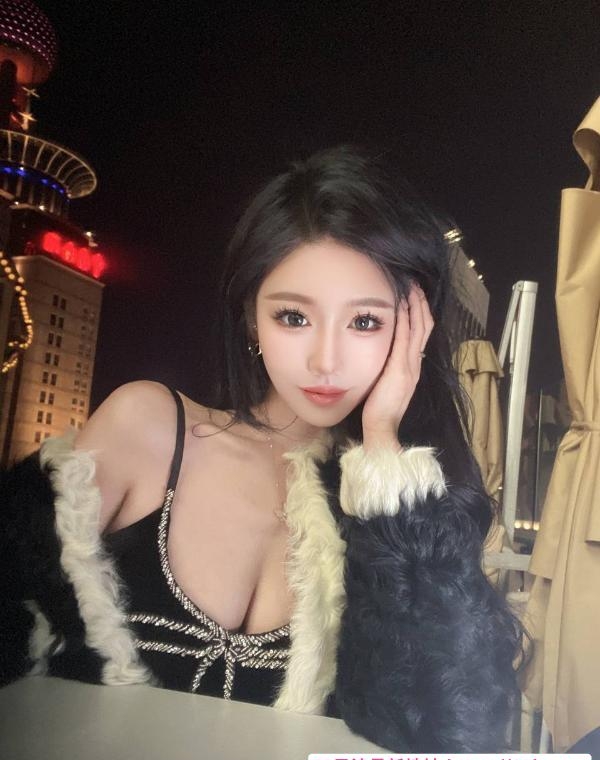 风情妩媚颜值御姐