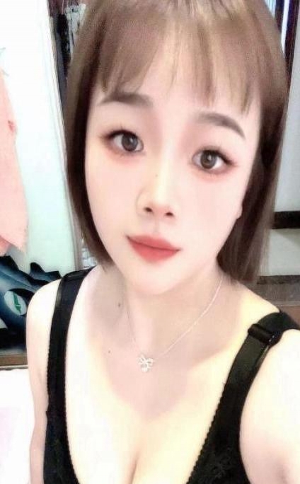 风骚大奶妹子
