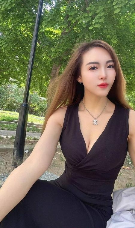 风骚妩媚身材好妹子