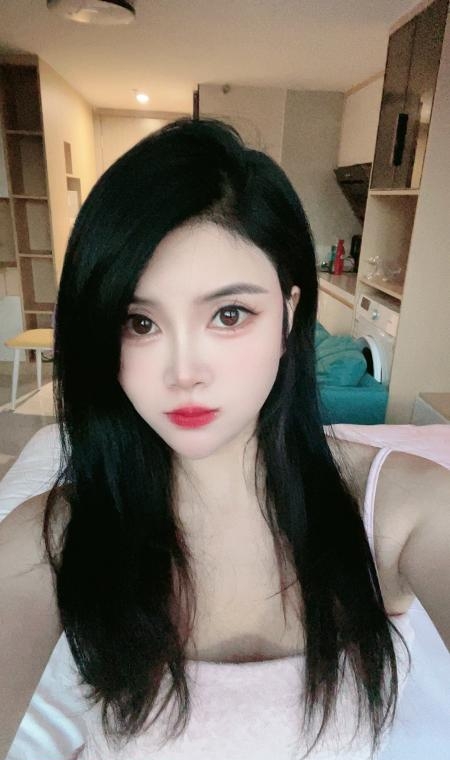 骚女醒醒大长腿