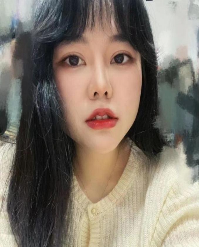 骚气十足的女孩