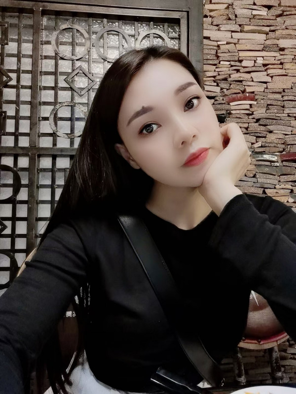 龙华莉莉