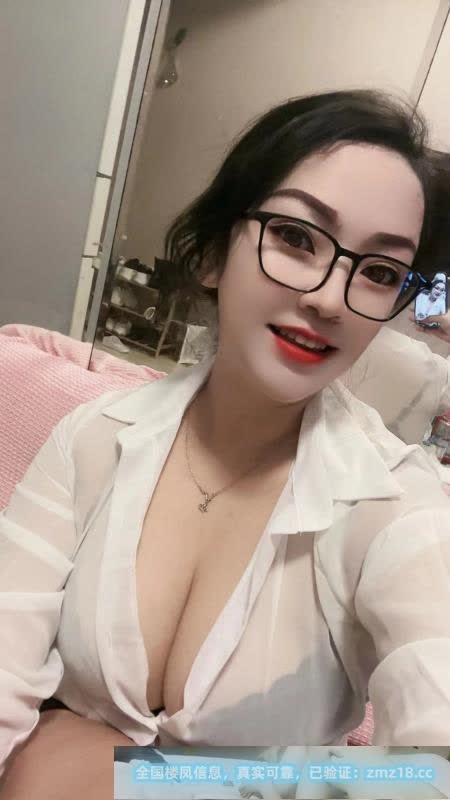 罗湖E乳一线天