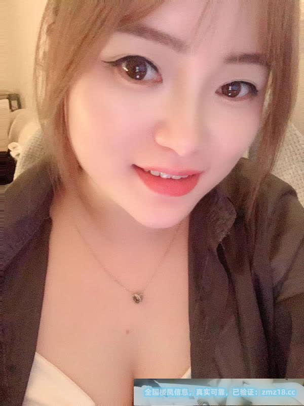 蜀山会深喉的大白兔