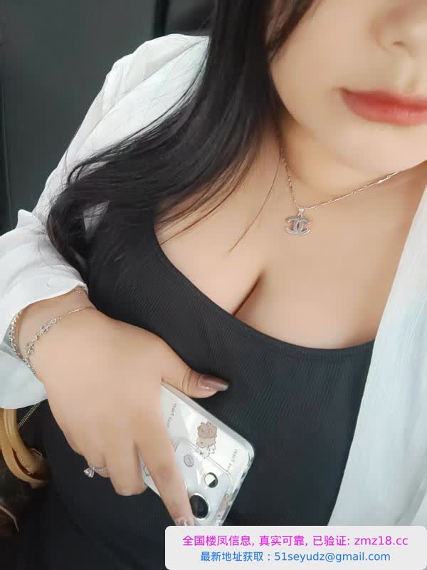 超爱的巨胸妹妹