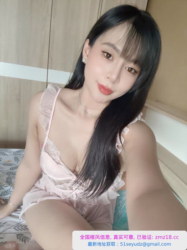 肤白性感少妇
