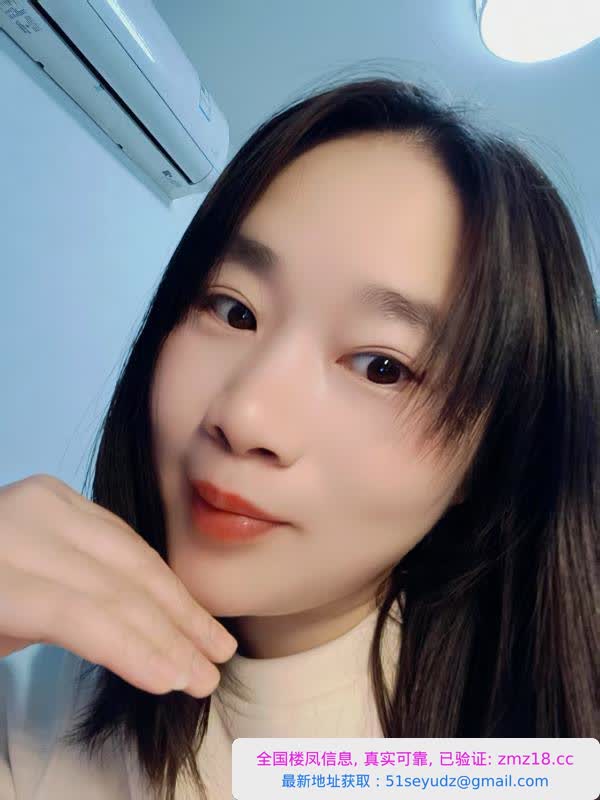 大胸肥臀小姐姐