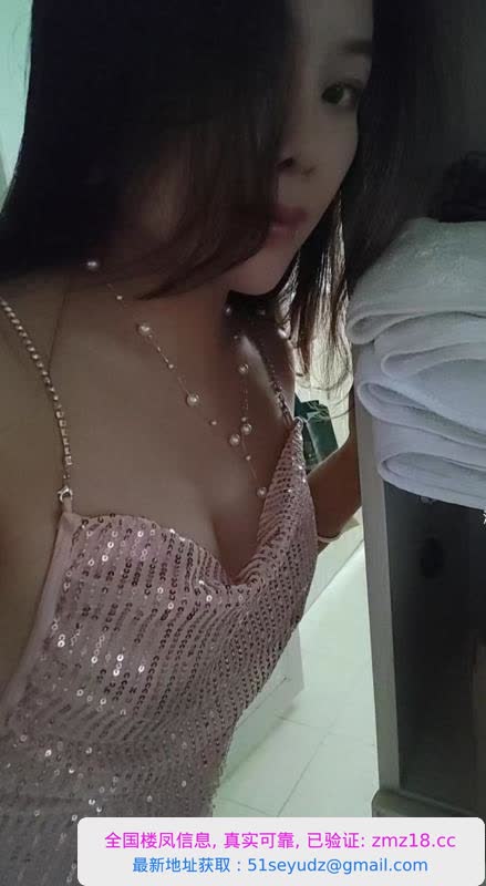小巧风韵的少妇