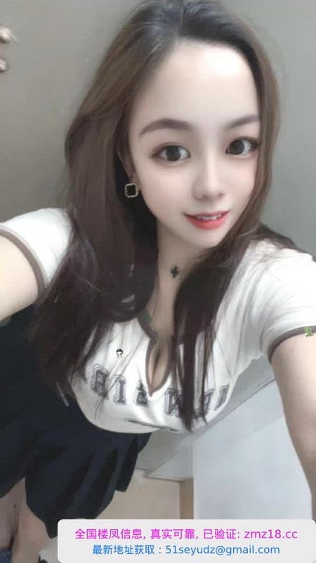 服务系舌吻骚妇