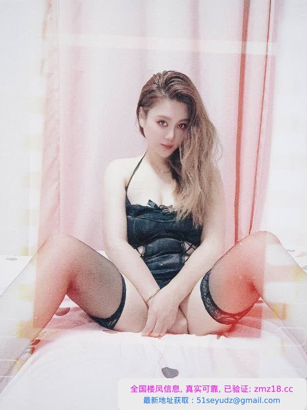 武汉黑丝情趣骚女倩倩