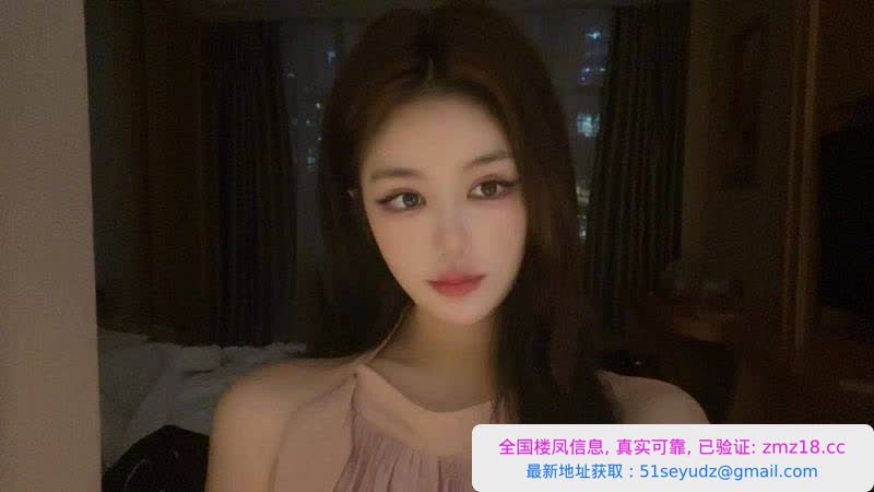 纯欲风性感文艺小妹