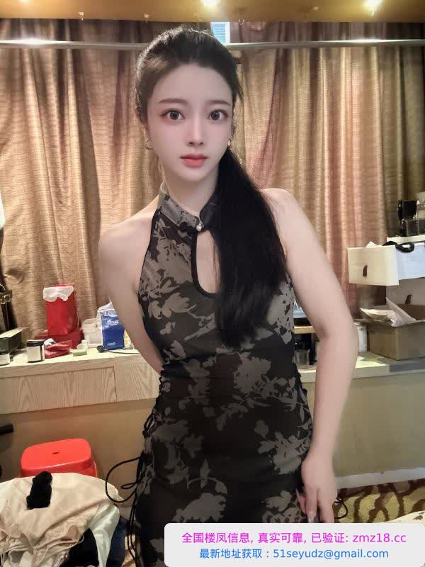 柒柒诱人大奶旗袍