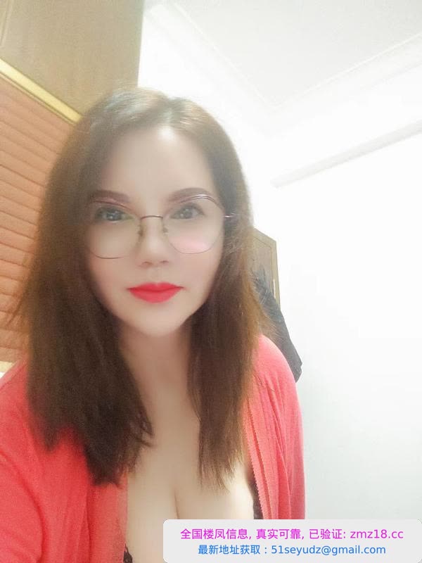 白云梅花园骚妇