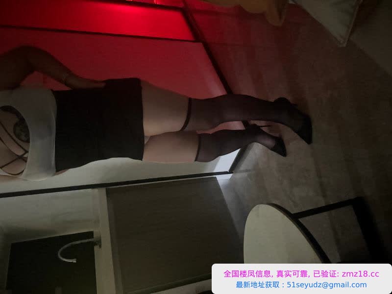巨乳美妇朵朵