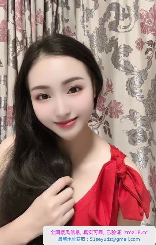 烈焰红装甜美少妇