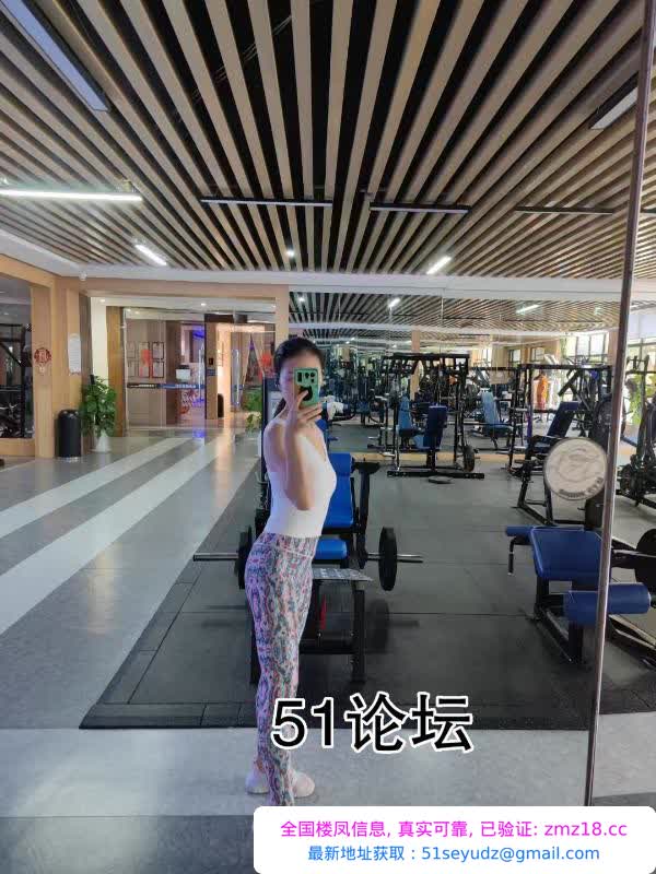 游泳老师小姐姐兼职