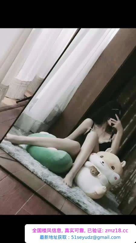 颜值美女小圣代