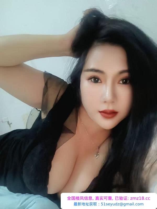 大奶性感骚妇
