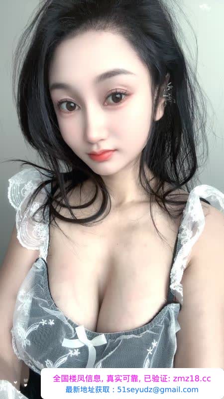 大胸大屁股