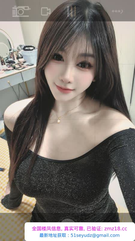 高颜值平安小姐姐