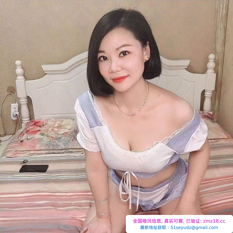 返食妩媚风韵熟女
