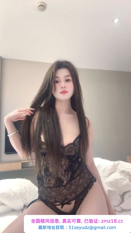 闵行人小胸大糖糖老师